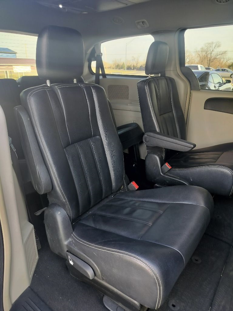 Chrysler Town & Country Touring 2014