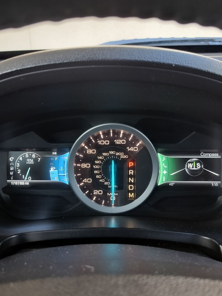 Ford Explorer XLT FWD 2011