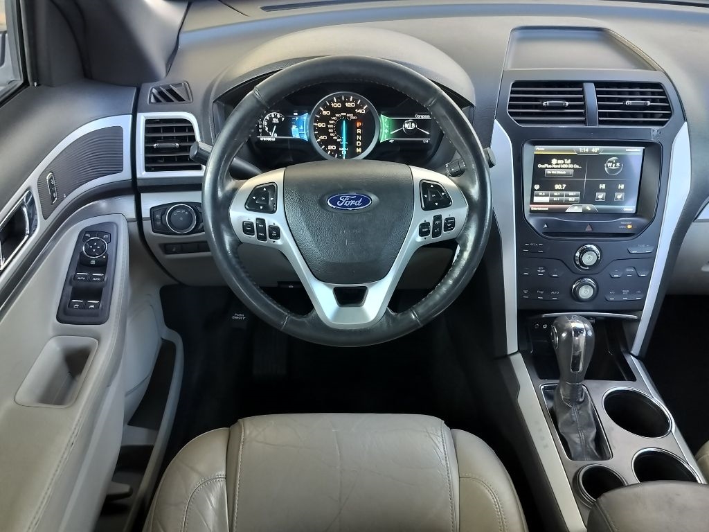 Ford Explorer XLT FWD 2011