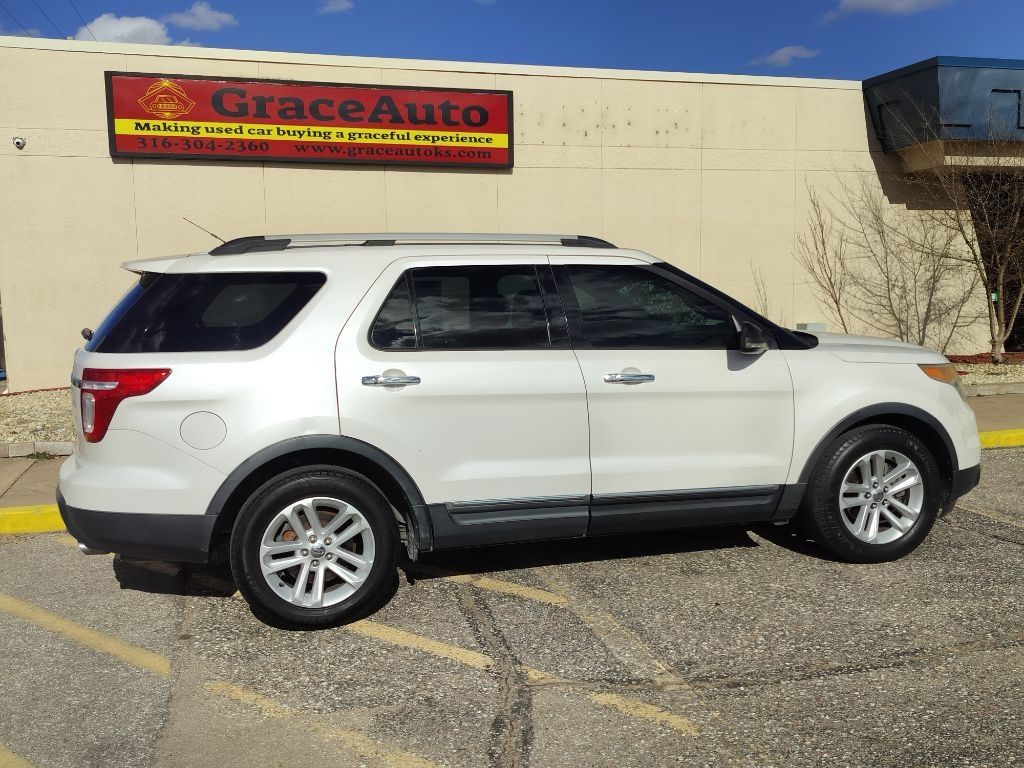 Ford Explorer XLT FWD 2011
