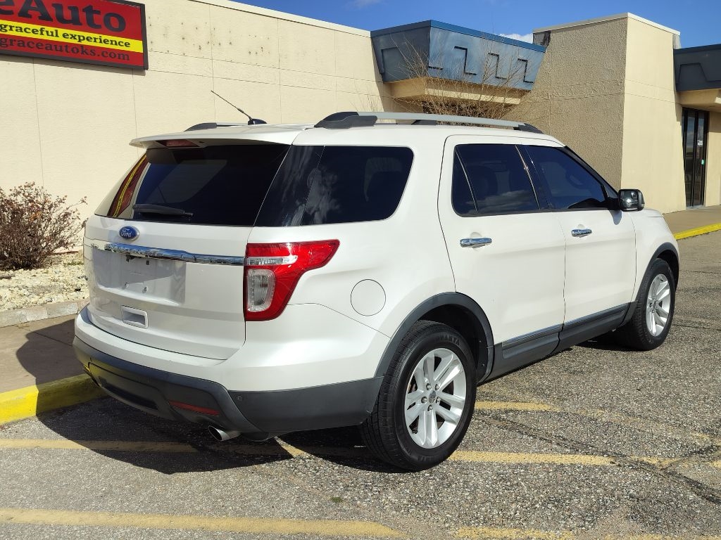 Ford Explorer XLT FWD 2011