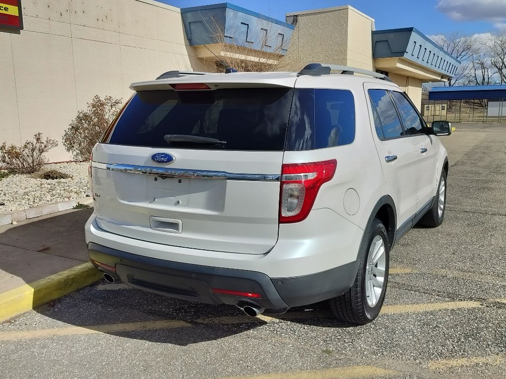 Ford Explorer XLT FWD 2011