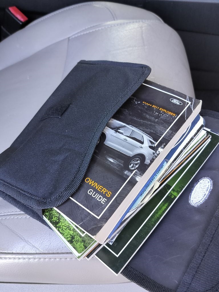 Ford Explorer XLT FWD 2011