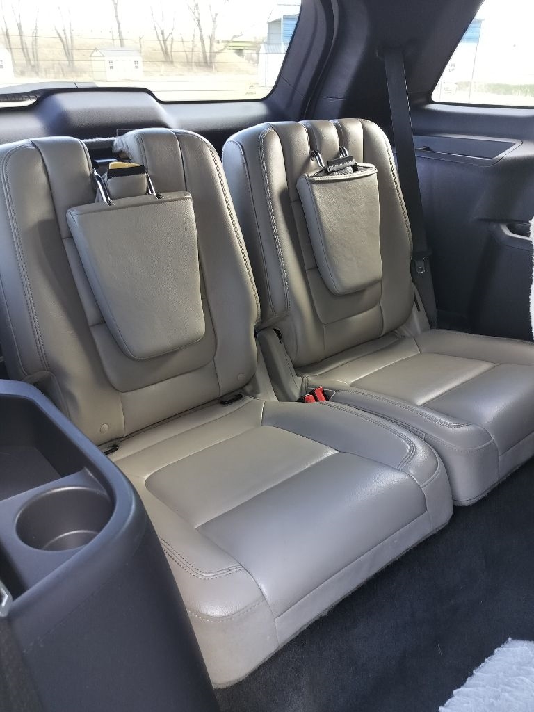 Ford Explorer XLT FWD 2011