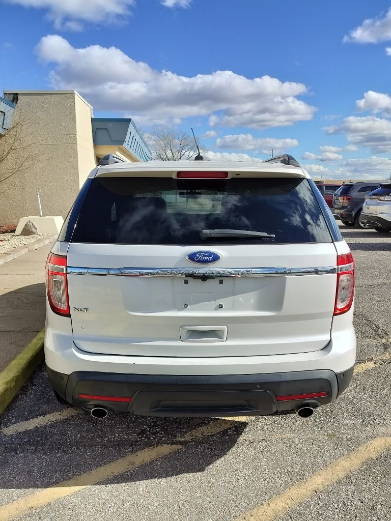 Ford Explorer XLT FWD 2011
