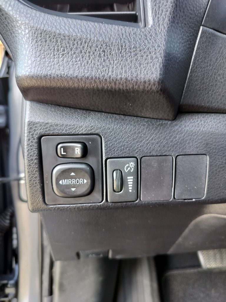 2014 Toyota Corolla LE photo 10