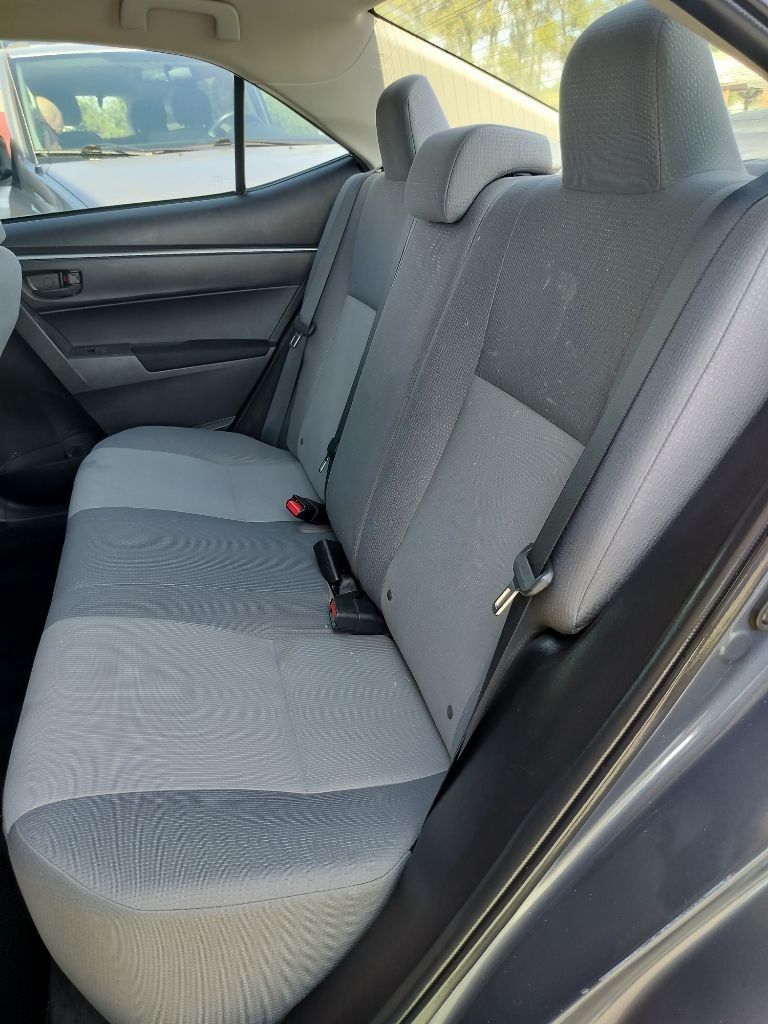 2014 Toyota Corolla LE photo 19