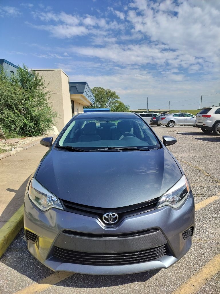 2014 Toyota Corolla LE photo 33