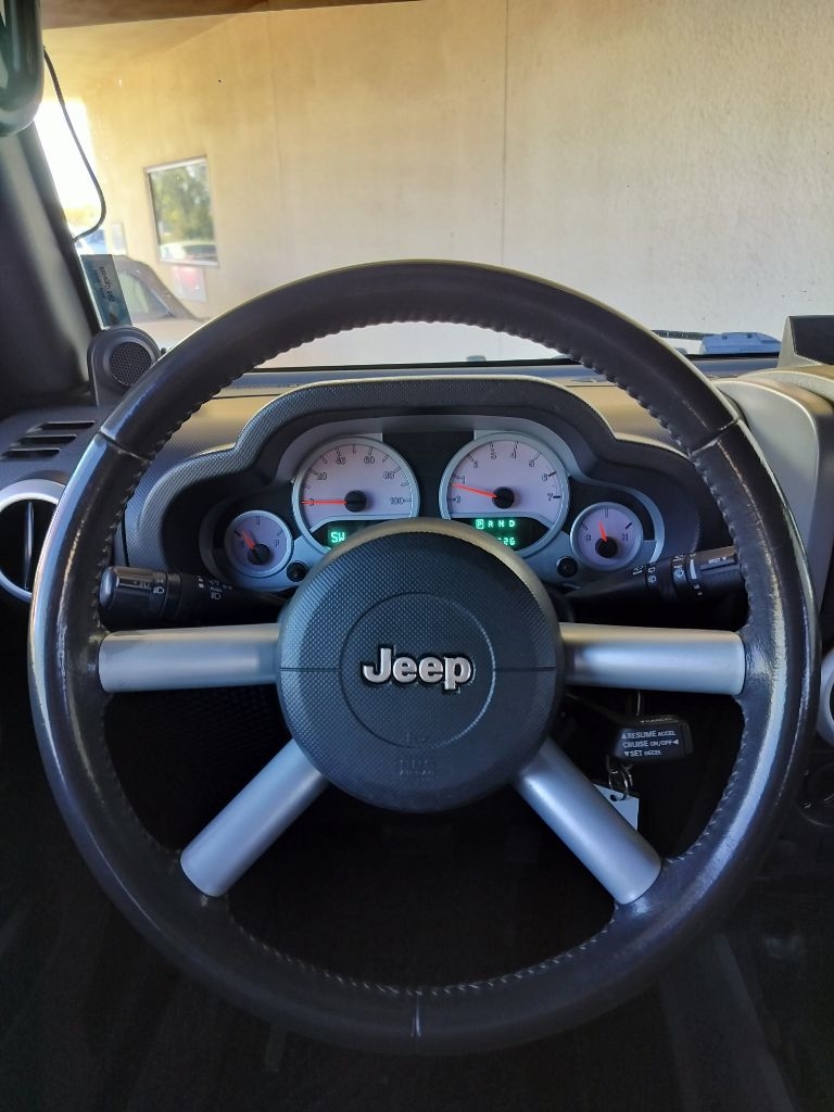 Jeep Wrangler Unlimited Sahara 4WD 2010