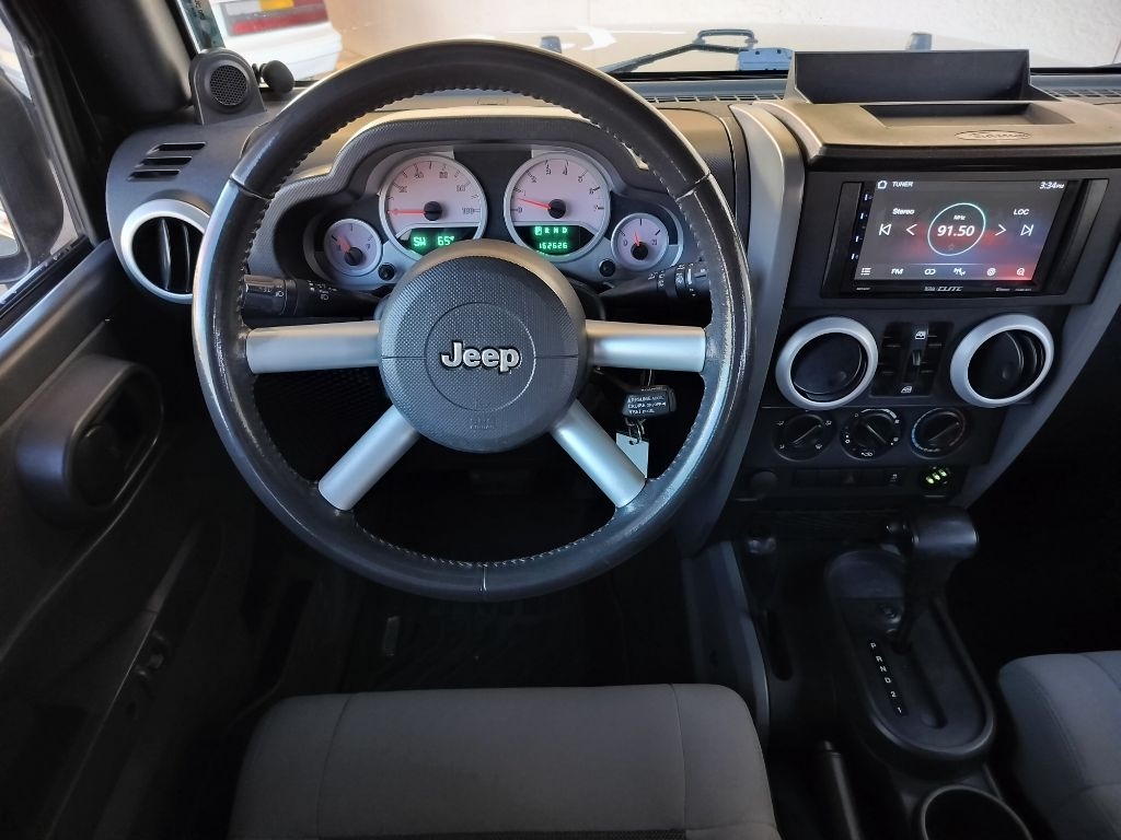 Jeep Wrangler Unlimited Sahara 4WD 2010