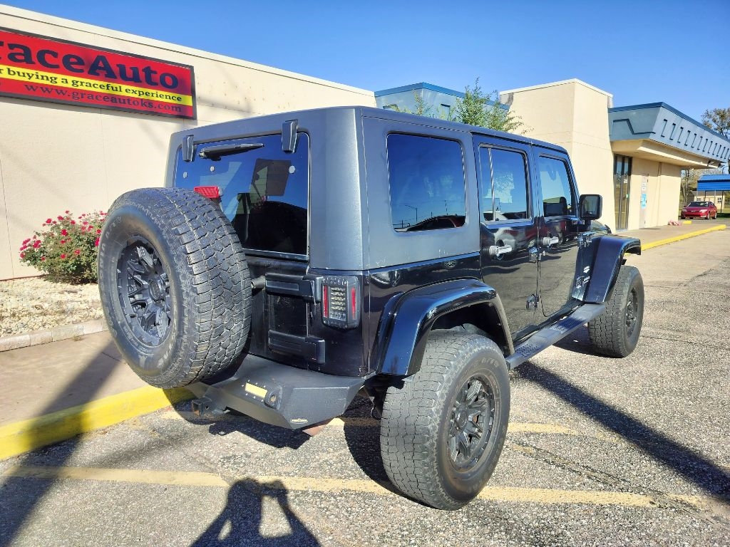 Jeep Wrangler Unlimited Sahara 4WD 2010