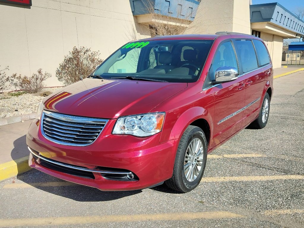 Chrysler Town & Country Touring-L 2013