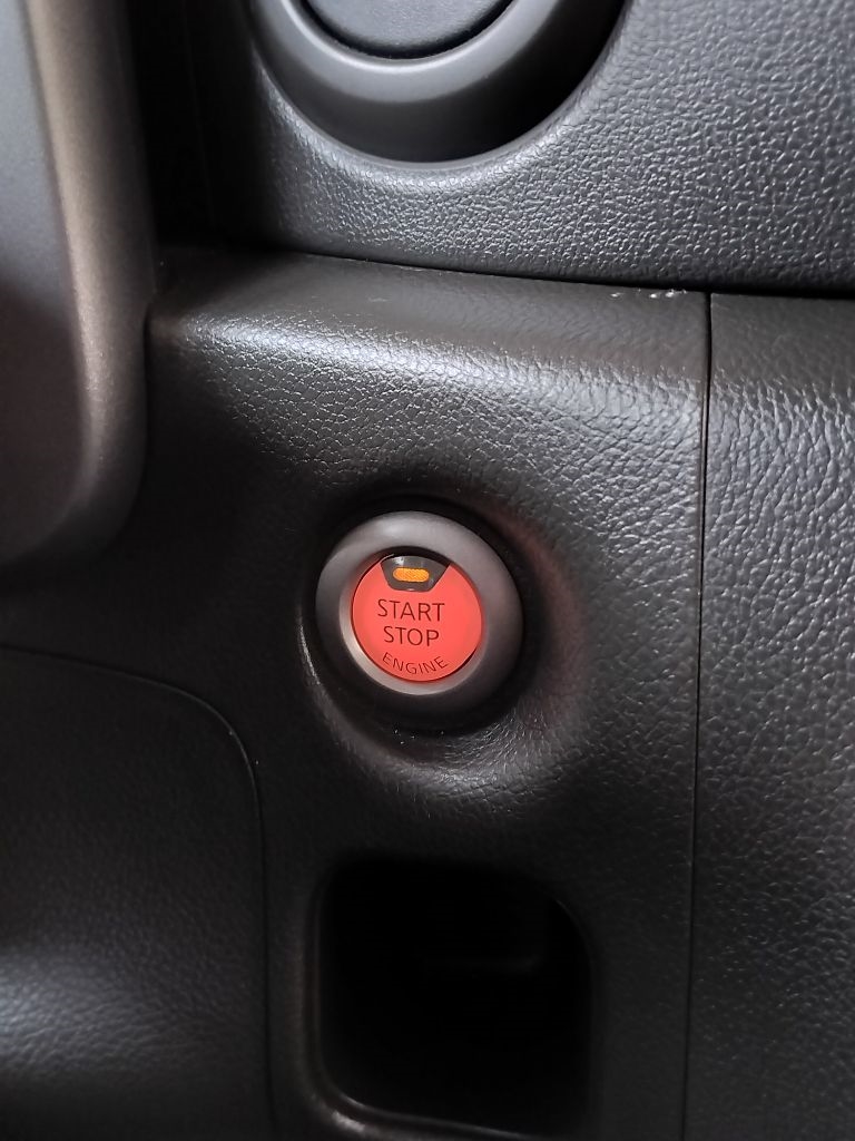 Nissan Cube 1.8 S 2012