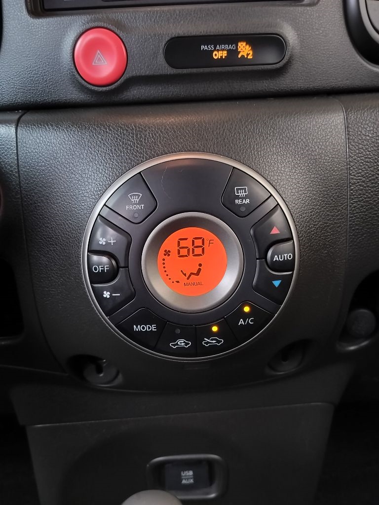 Nissan Cube 1.8 S 2012