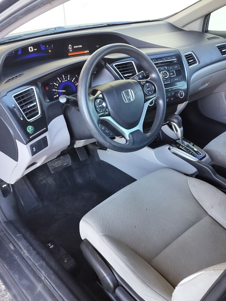 Honda Civic LX Sedan 5-Speed AT 2013