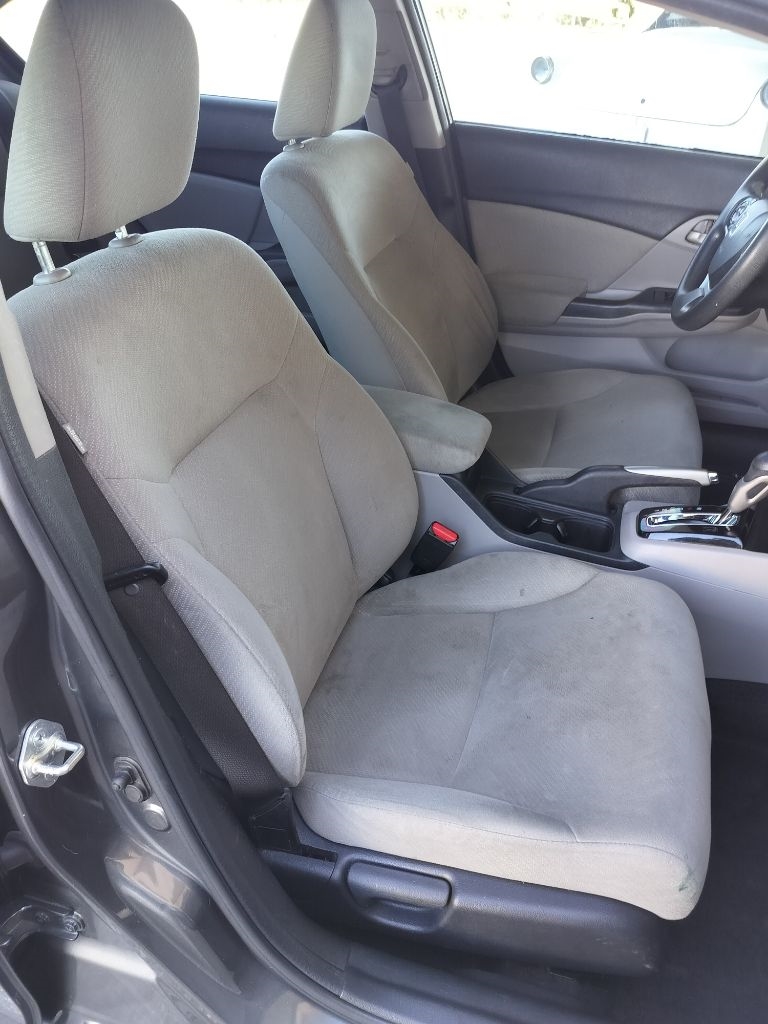 Honda Civic LX Sedan 5-Speed AT 2013