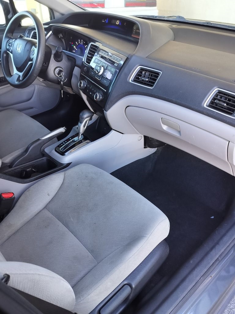 Honda Civic LX Sedan 5-Speed AT 2013