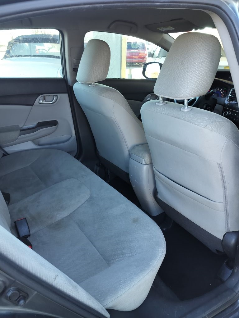 Honda Civic LX Sedan 5-Speed AT 2013