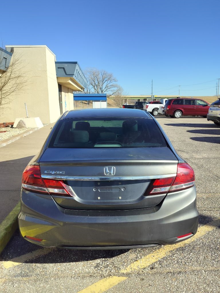 Honda Civic LX Sedan 5-Speed AT 2013