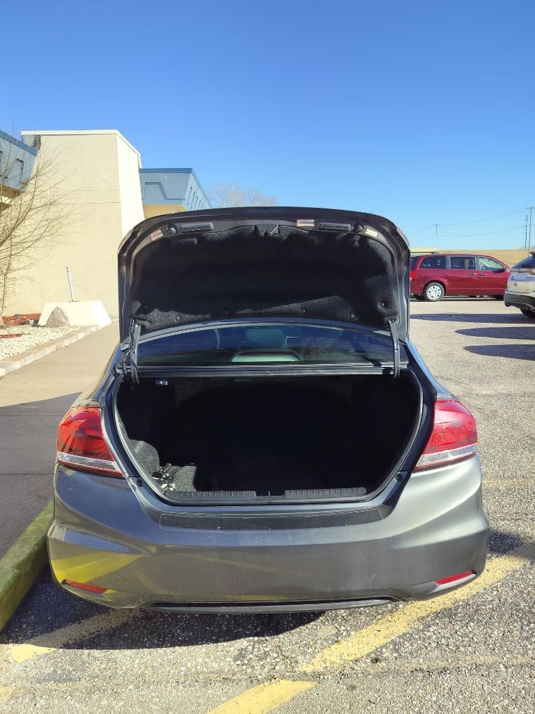 Honda Civic LX Sedan 5-Speed AT 2013