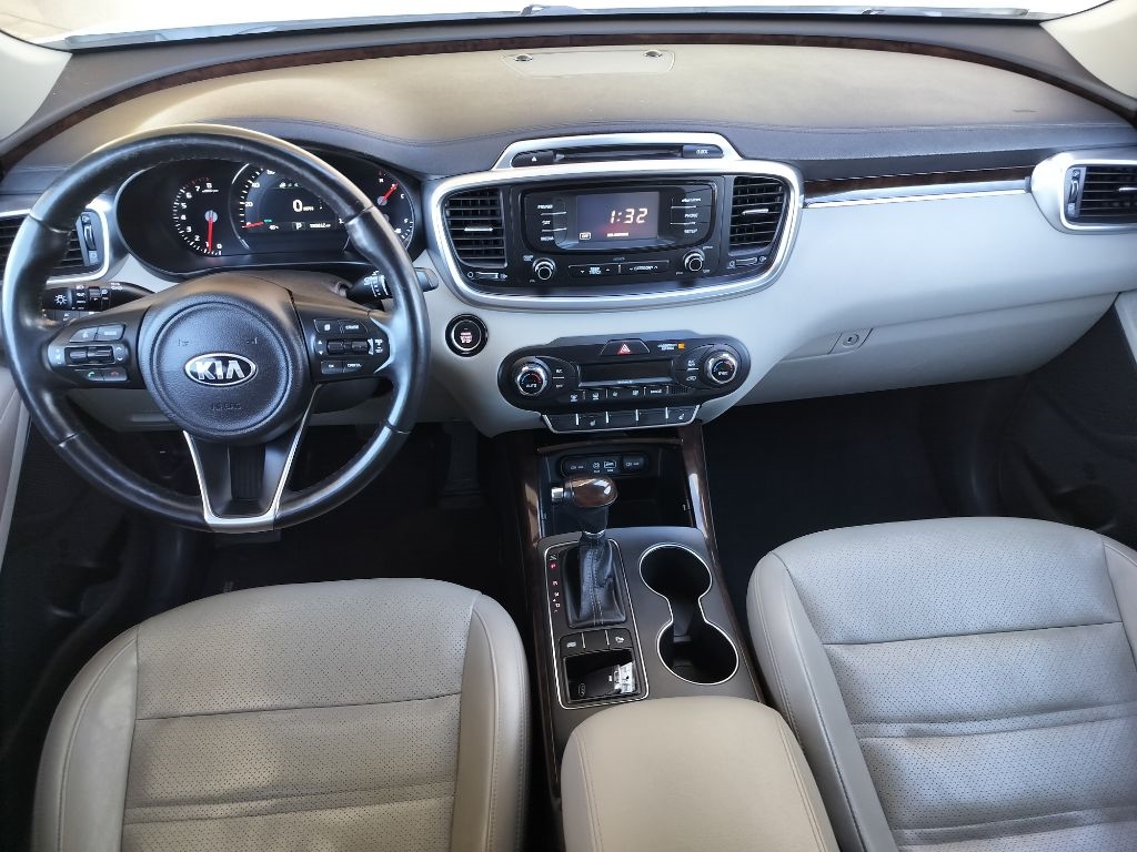 Kia Sorento EX V6 2WD 2016