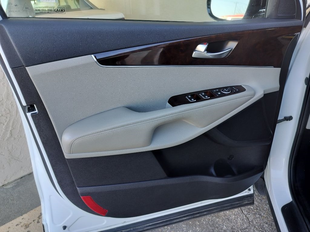 Kia Sorento EX V6 2WD 2016