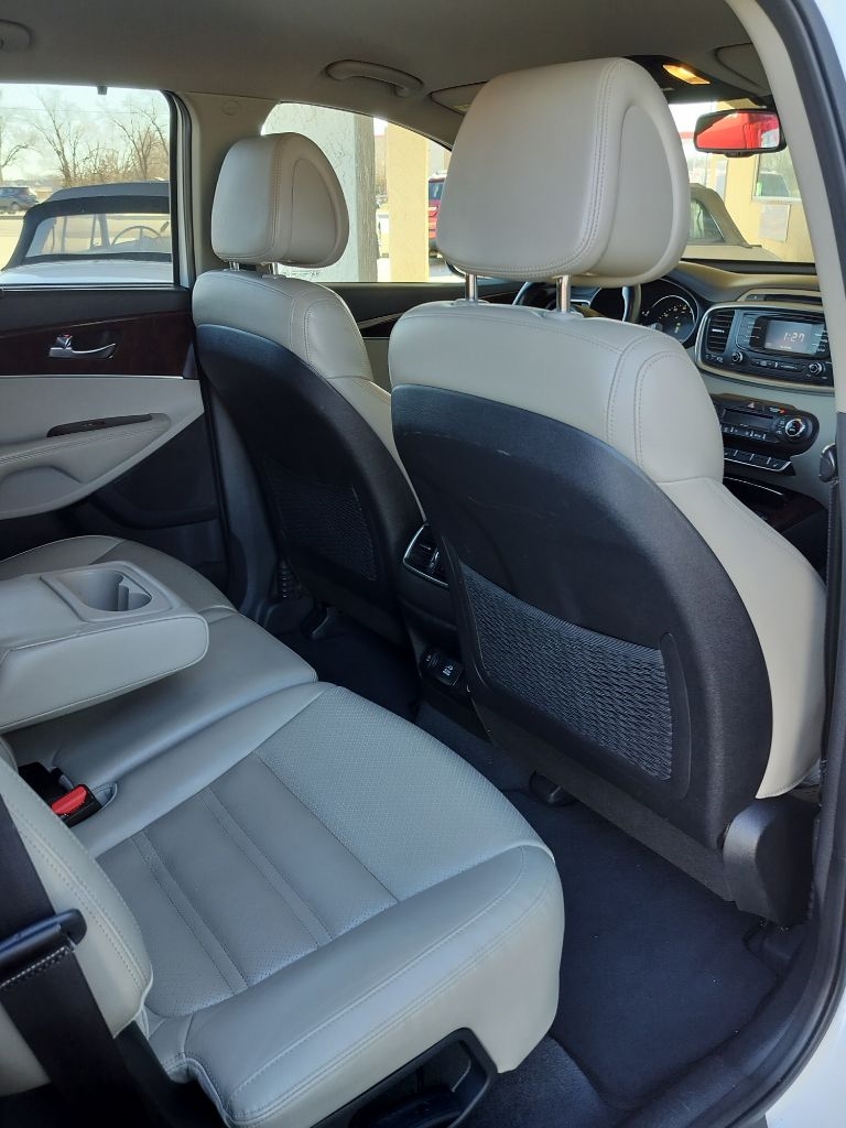 Kia Sorento EX V6 2WD 2016