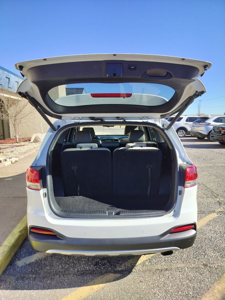 Kia Sorento EX V6 2WD 2016