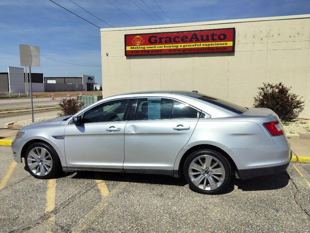 Ford Taurus Limited FWD 2011