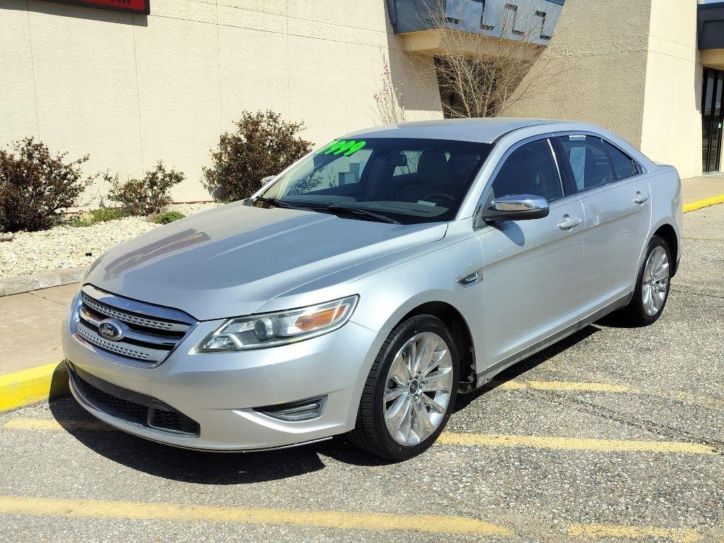 Ford Taurus Limited FWD 2011