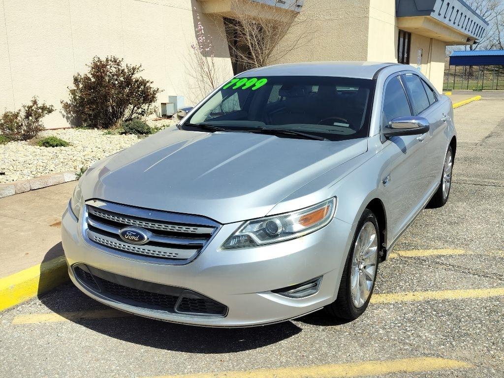 Ford Taurus Limited FWD 2011