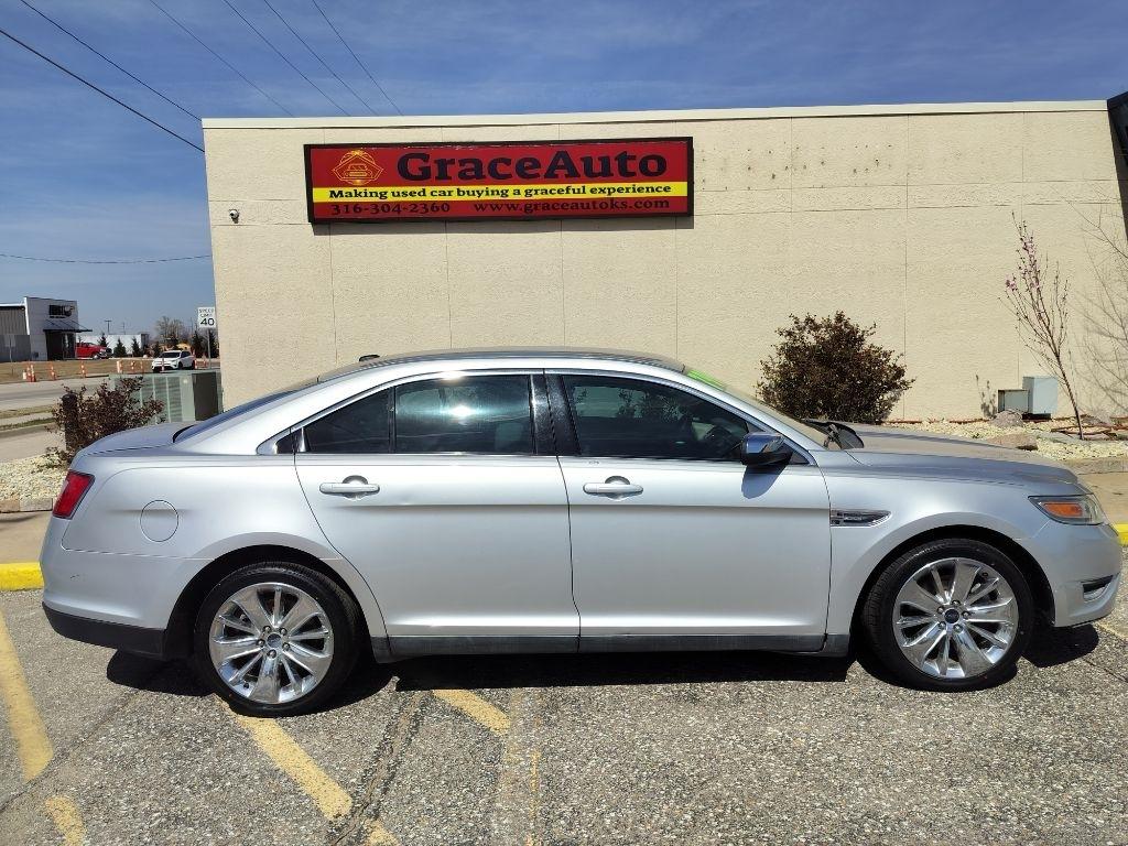 Ford Taurus Limited FWD 2011