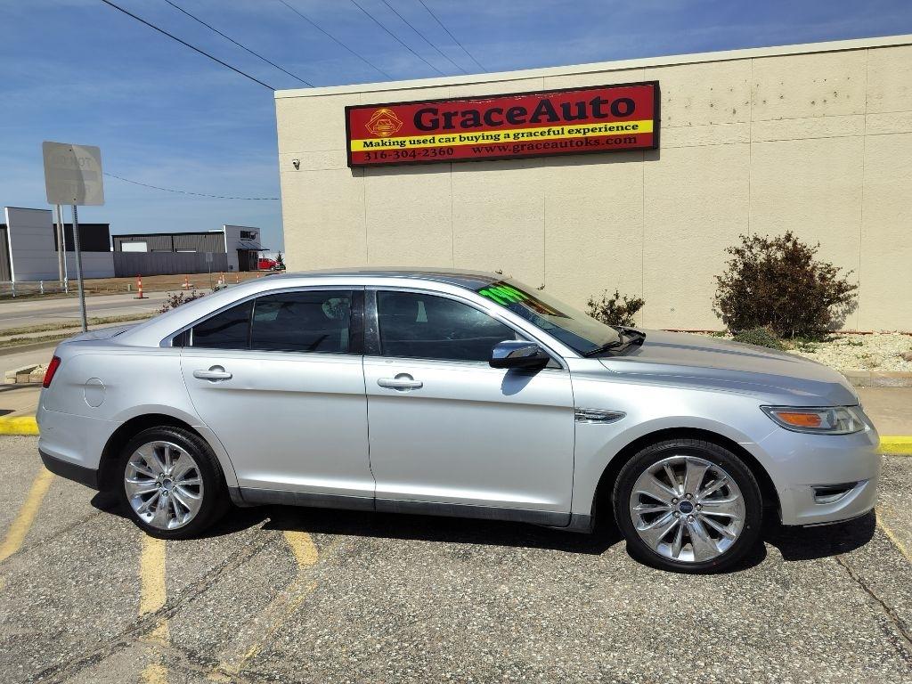 Ford Taurus Limited FWD 2011