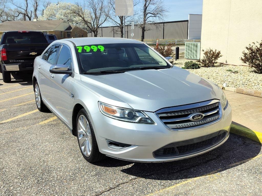 Ford Taurus Limited FWD 2011