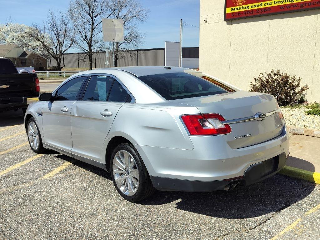 Ford Taurus Limited FWD 2011