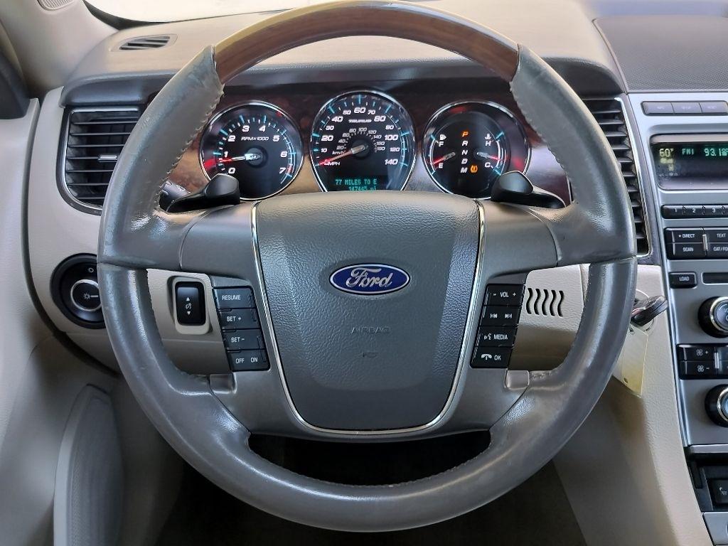 Ford Taurus Limited FWD 2011