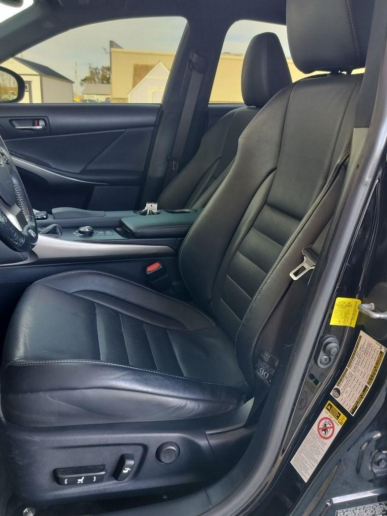 Lexus IS 250 AWD 2015