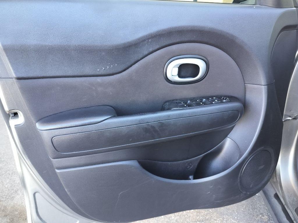 Kia Soul Base 6A 2016