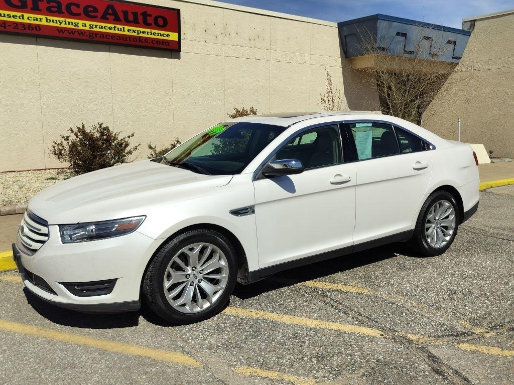 Ford Taurus Limited FWD 2018