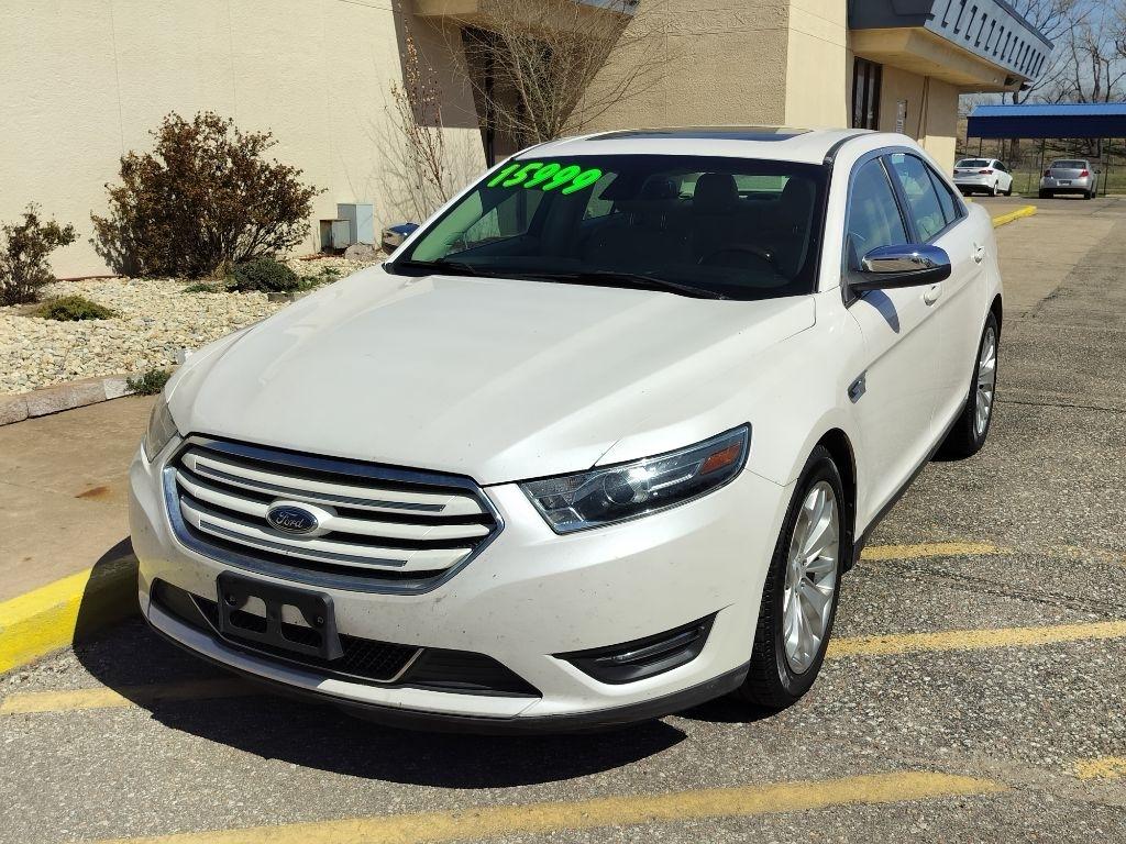 Ford Taurus Limited FWD 2018