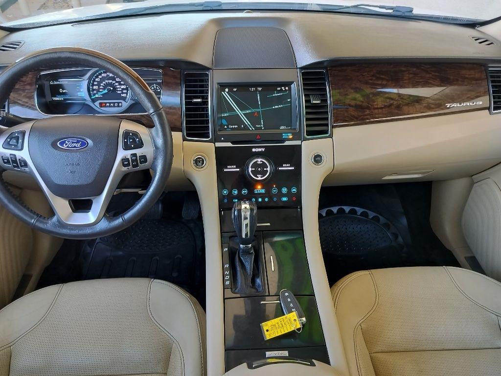 Ford Taurus Limited FWD 2018