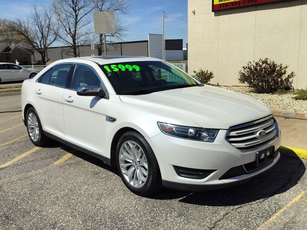 Ford Taurus Limited FWD 2018