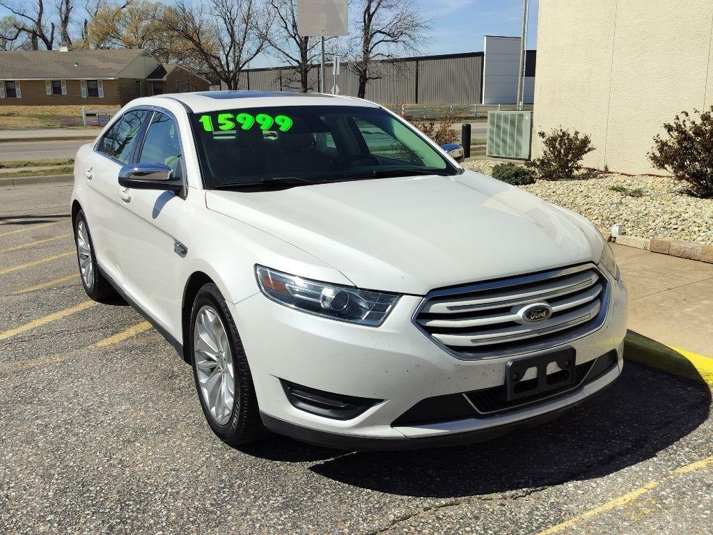 Ford Taurus Limited FWD 2018