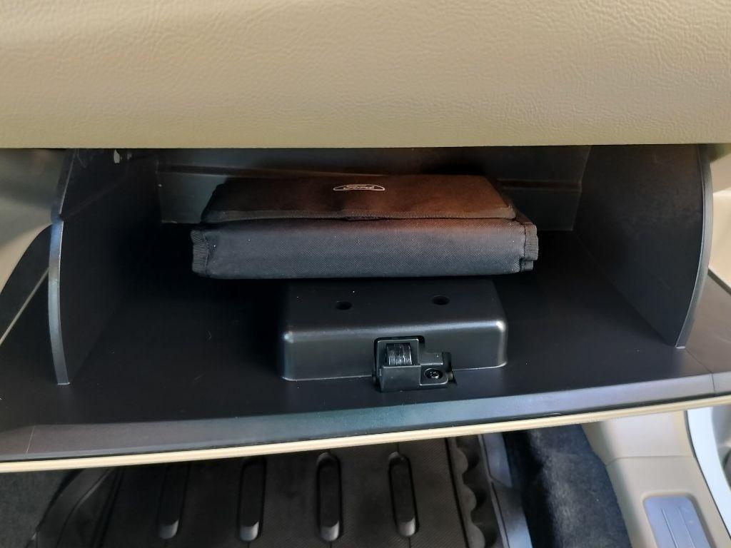 Ford Taurus Limited FWD 2018