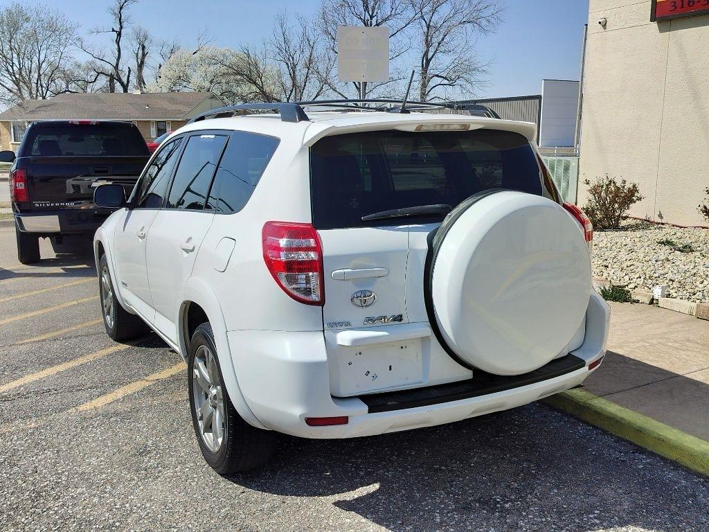 Toyota RAV4 Sport I4 2WD 2009