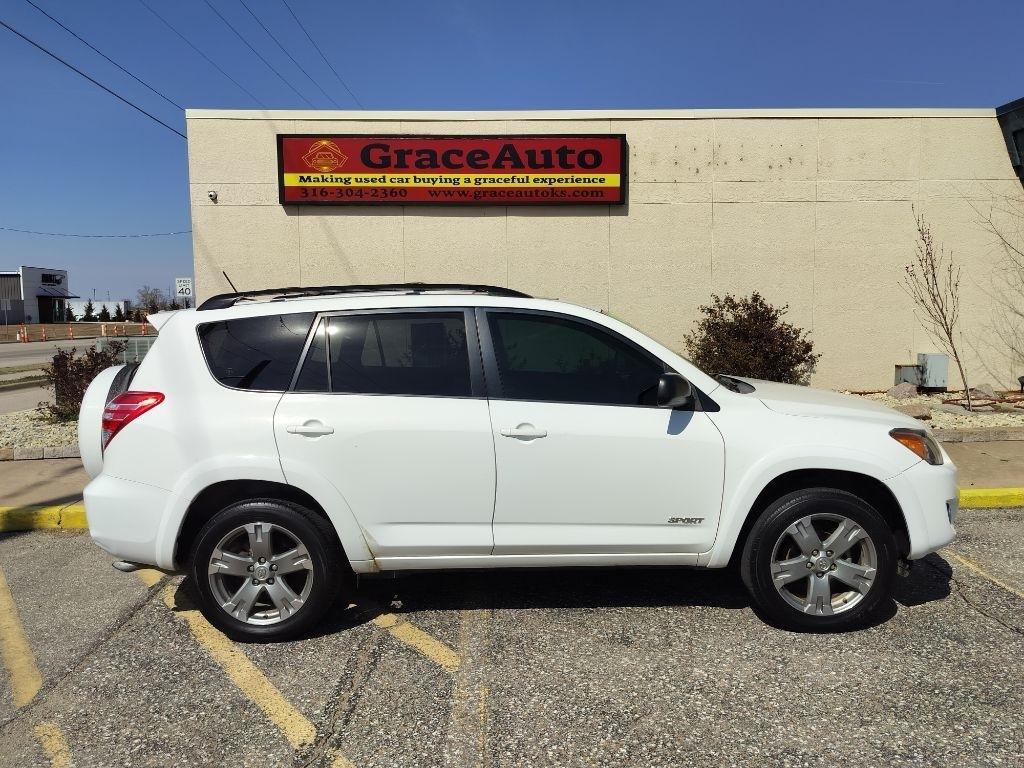 Toyota RAV4 Sport I4 2WD 2009