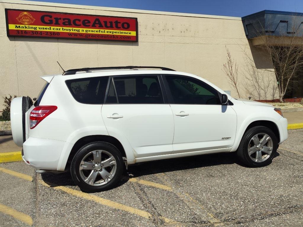 Toyota RAV4 Sport I4 2WD 2009
