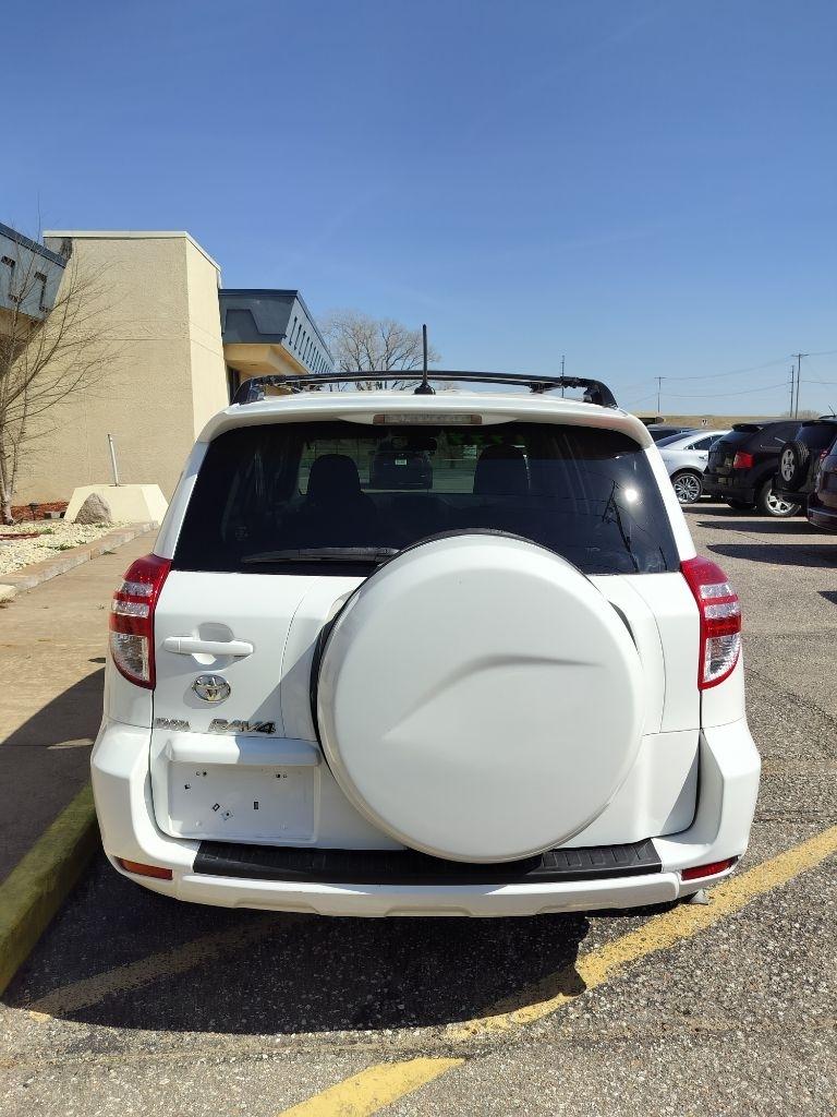 Toyota RAV4 Sport I4 2WD 2009