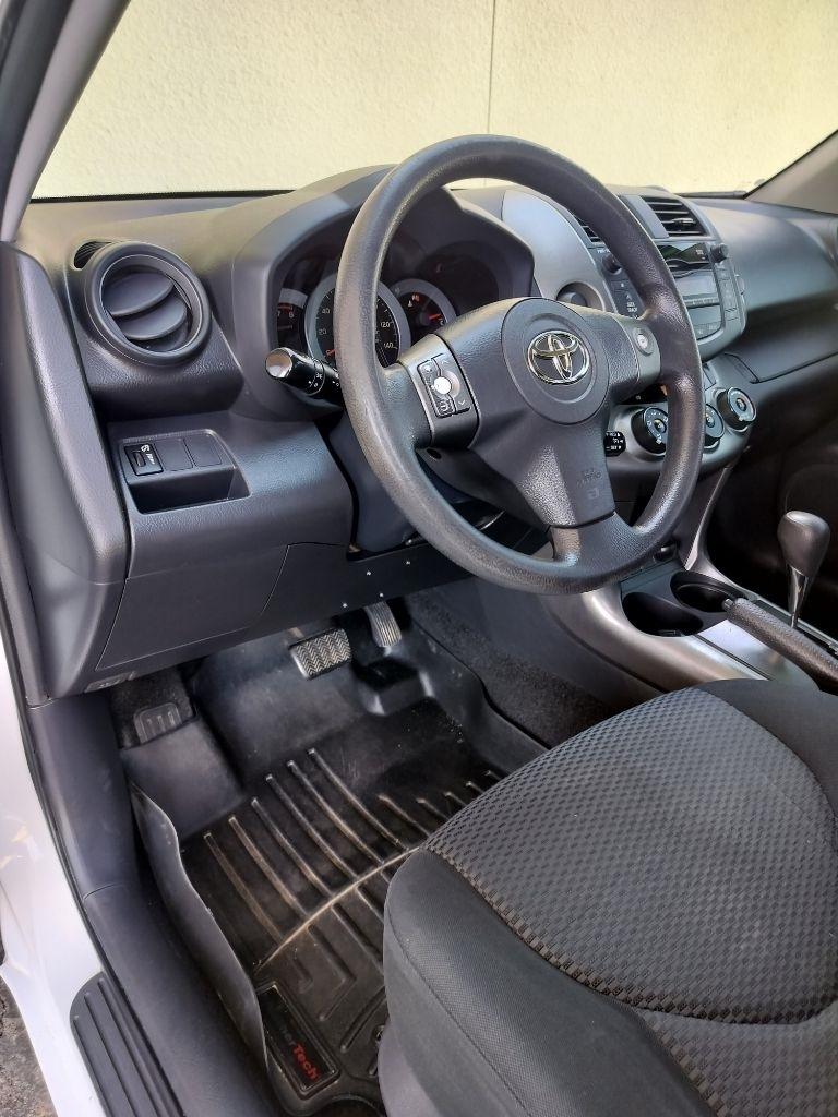 Toyota RAV4 Sport I4 2WD 2009