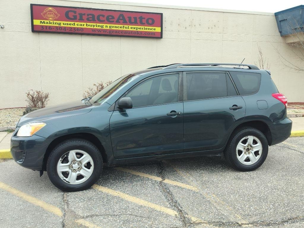 Toyota RAV4 Base V6 2WD 2011